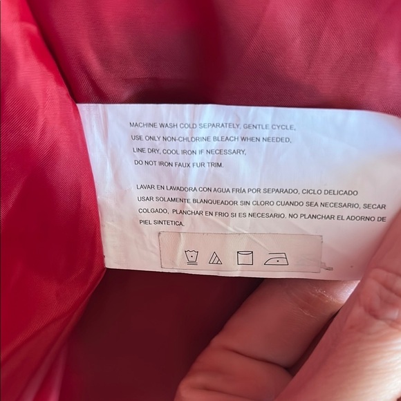 Red Nautica Women’s Puffer Jacket with Black Trim - Picture 11 of 11